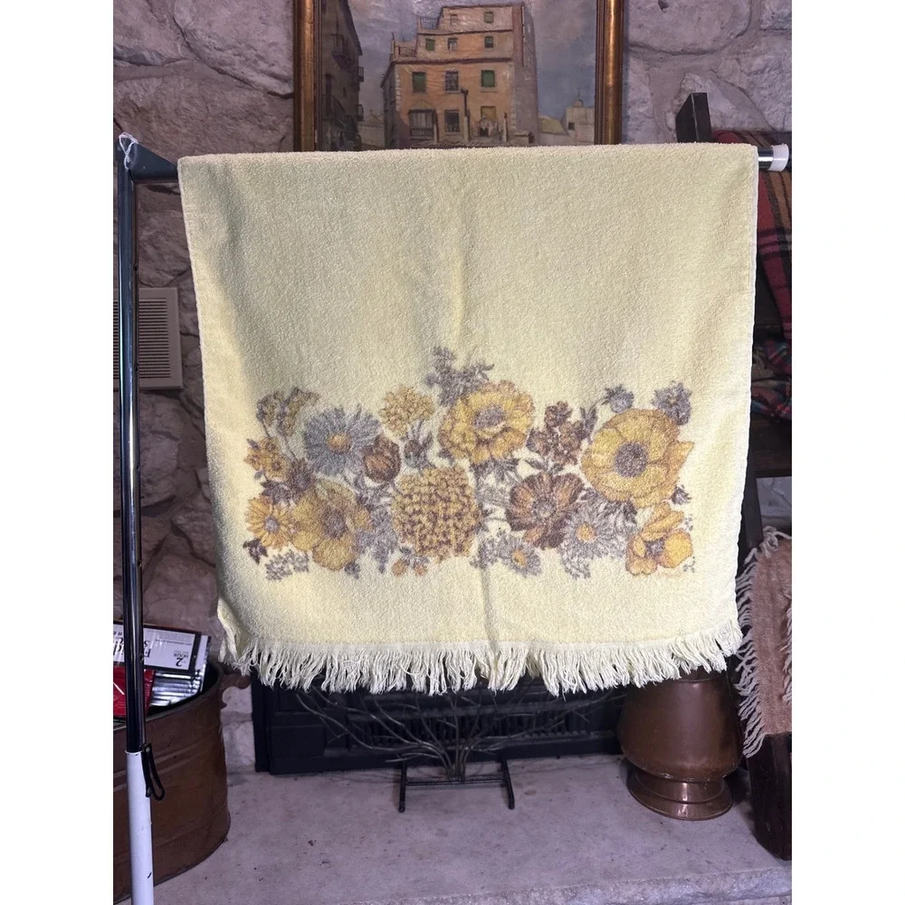 Vintage‎ Yellow Floral Bath Towel Retro Bathroom Decor Fringe